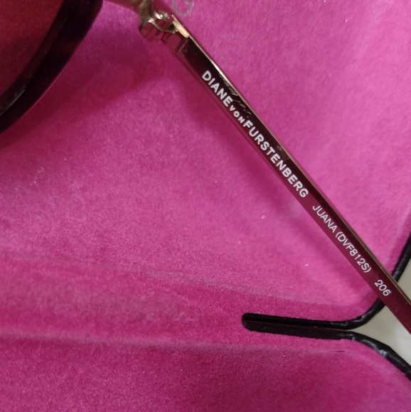 DVF Diane von Furstenberg Stunning Vintage Tortoiseshell Sunglasses with Case - Picture 12 of 14